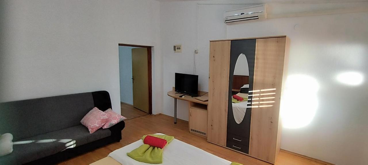Apartments Andela Starigrad Paklenica Exteriör bild
