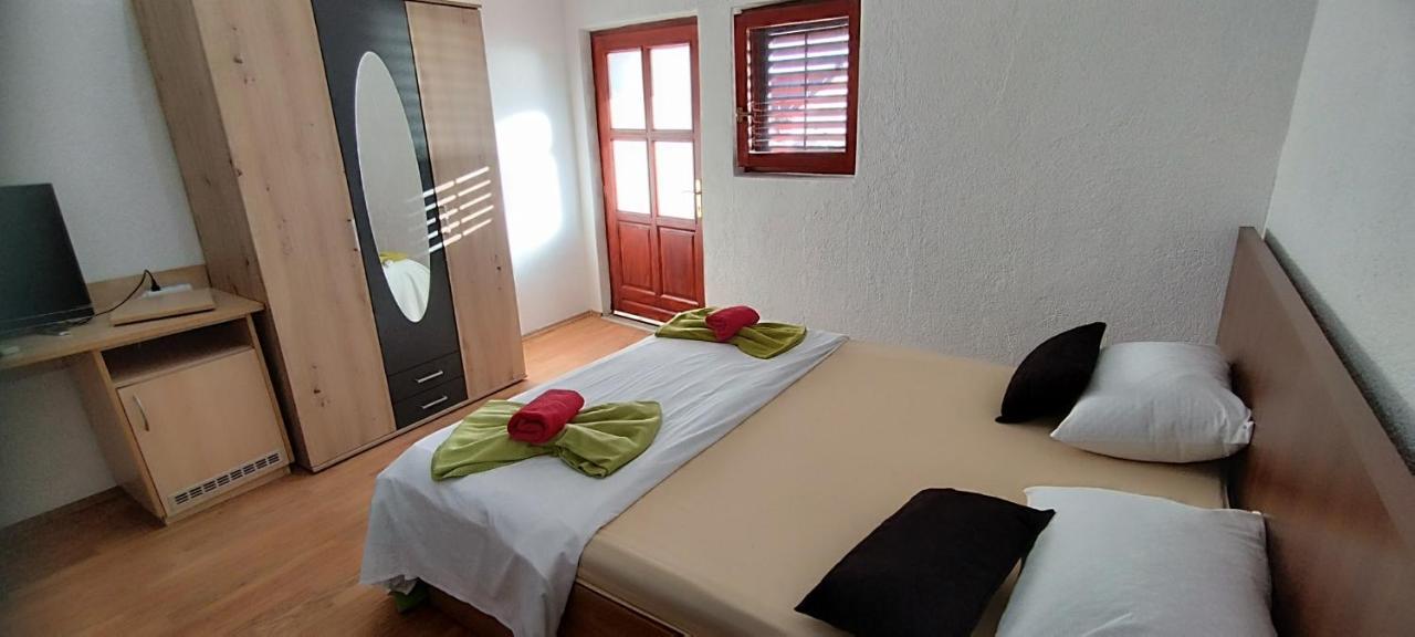 Apartments Andela Starigrad Paklenica Exteriör bild