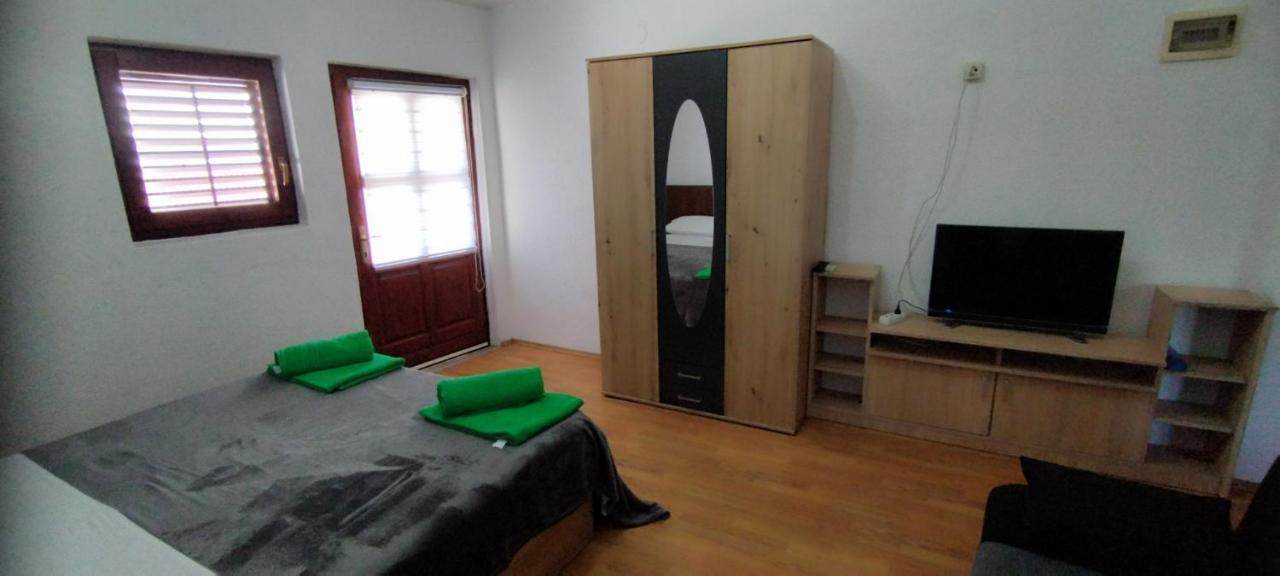 Apartments Andela Starigrad Paklenica Exteriör bild